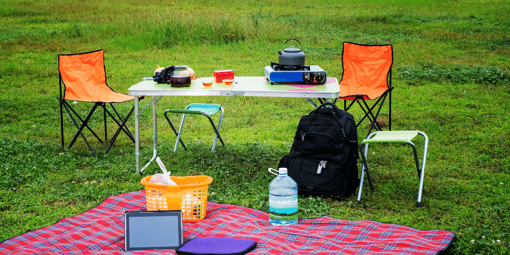 temporary outdoor camp for walkers